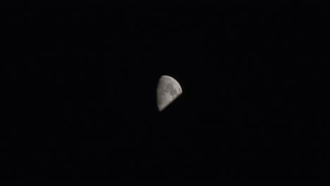 moon in the dark sky 4k, 24fps, timelapse