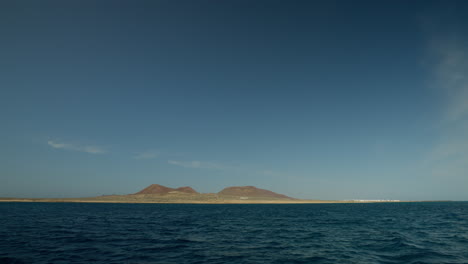 a ship's view of la graciosa, lanzarote