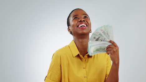 Fanático-Del-Dinero,-éxito-Y-Mujer-Negra-Feliz-En-El-Estudio