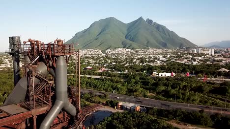 horno de fundición de acero en el parque fundidora de la ciudad de monterrey, méxico