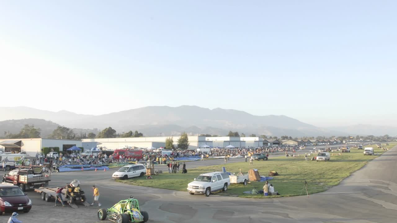 산타 파울라 캘리포니아의 감귤 클래식 풍선 축제에서 풍선 빛의 야간 시간 경과