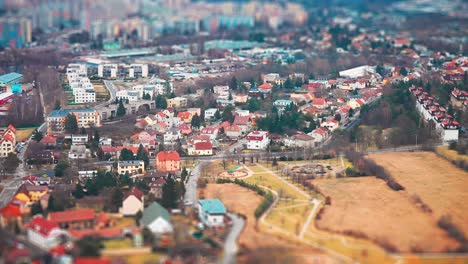 Vista-Aérea-Del-Densamente-Poblado-Suburbio-Dormitorio-En-Las-Afueras-De-Praga.