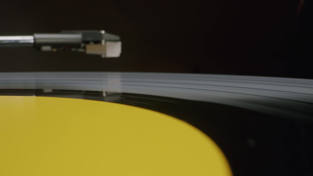 Cleaning a Vinyl Record