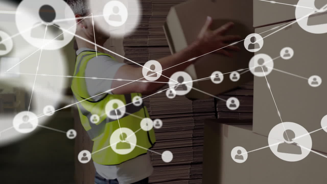 animación de la red de conexiones sobre el trabajador del almacén organizando cajas de cartón