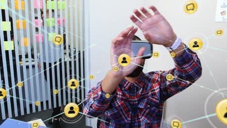 animación de redes de conexiones y hombre de negocios con teléfono vr auricular