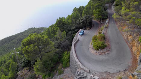 Sonnenuntergang-Auf-Serpentinenstraße-über-Port-De-Valldemossa-Mallorca-Spanien-Beobachten