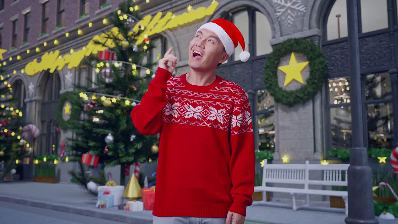 hombre asiático en traje de papá noel pensando en algo y mirando a su alrededor luego levantando el dedo índice mientras estaba de pie en la noche de navidad