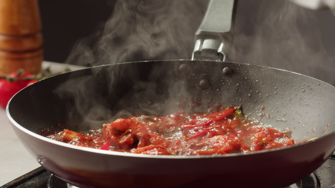 Cooking Tomato Sauce with Shrimp