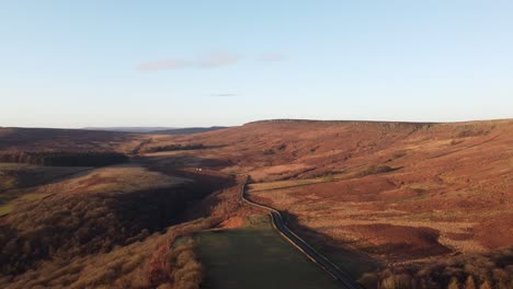 Blick-Auf-Den-Sonnenuntergang-über-Dem-Offenen-Land-Im-Peak-District-Im-Winter