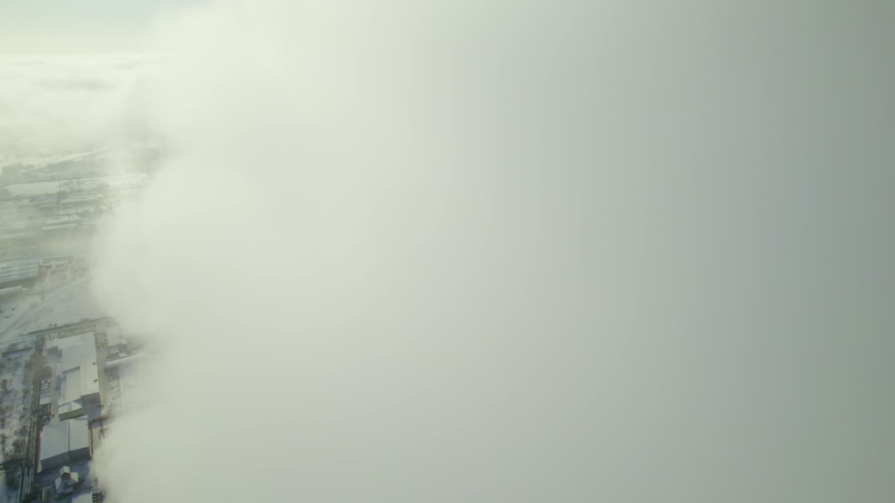 겨울에 산업 시설