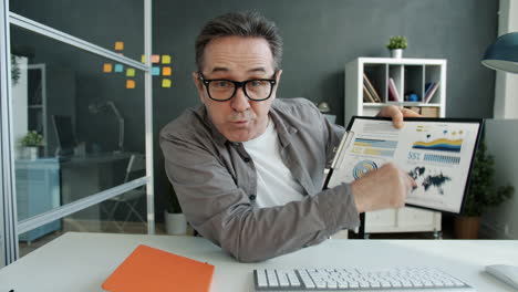 businessman presenting data