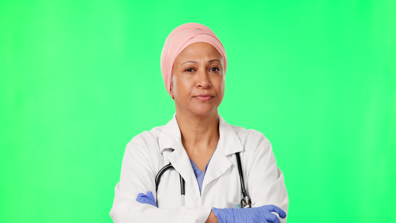 doctor, mujer y sacudiendo la cabeza por no por verde