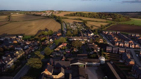 Granja-Sherburn-En-El-Pueblo-De-Sherburn-En-El-Condado-De-Durham---Imágenes-Aéreas-De-Drones-4k-Hd