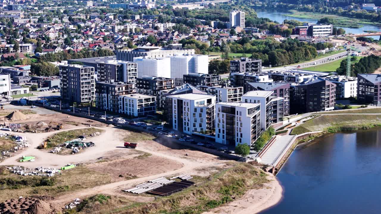 Nuovo enorme quartiere di moderni edifici europei, vista aerea