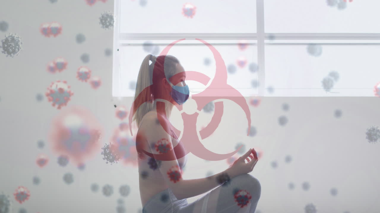 코로나19 세포가 떠다니는 애니메이션 백인 여성이 마스크를 쓰고 명상하고 있습니다.