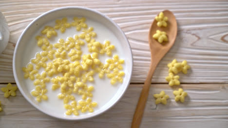 whole grain cereals with fresh milk for breakfast