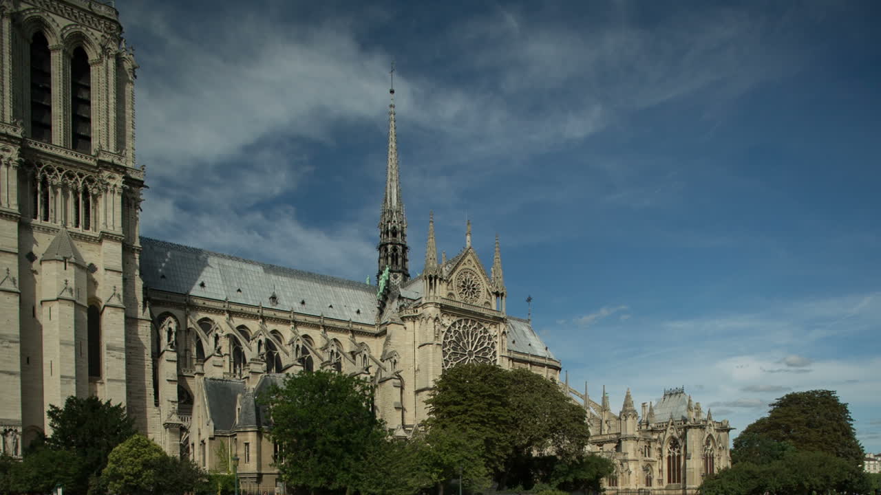 video de notre dame 01