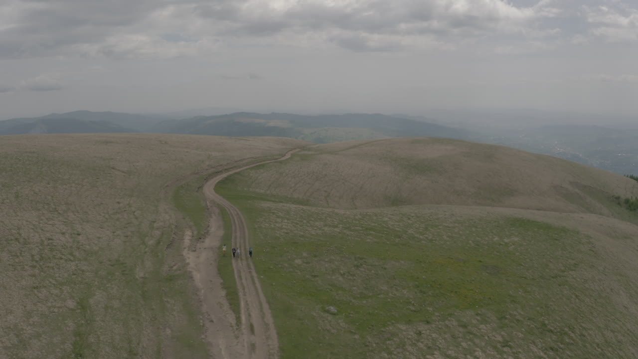 imágenes de drones de montaña tomadas por dji mavic 2 pro