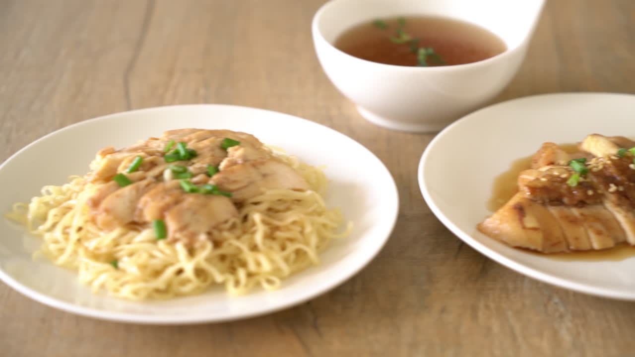 로스트 치킨 누들 - 아시아 음식 스타일