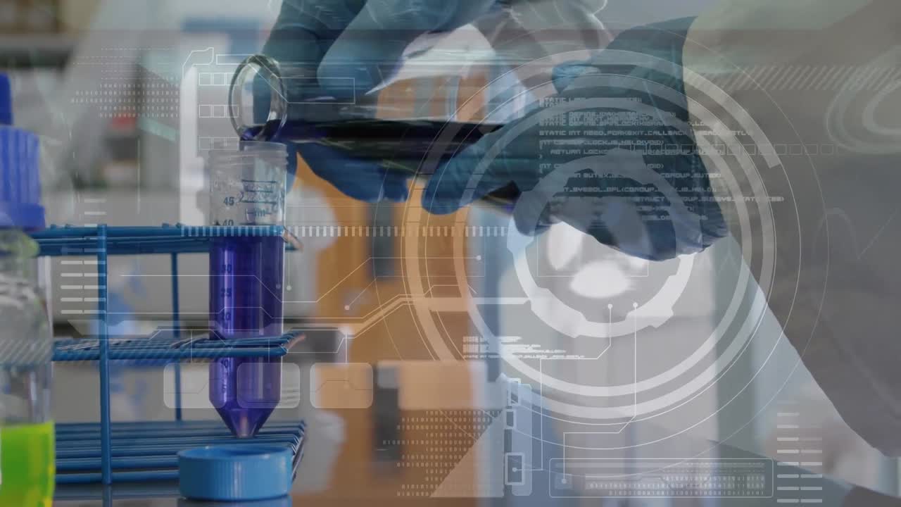 animación de escaneo de alcance y procesamiento de datos sobre la sección media del científico que trabaja en el laboratorio
