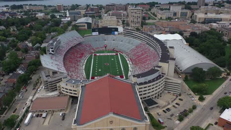 Wisconsin-Badger-Football-Stadium-Antenne-K-Zurück-Und