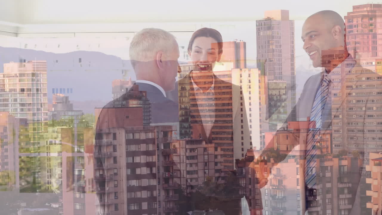 다양한 사업가들의 디지털 구성이 도시 풍경에 맞서 사무실에서 손을 흔들고 있습니다.