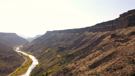 video del dron del valle del río grande