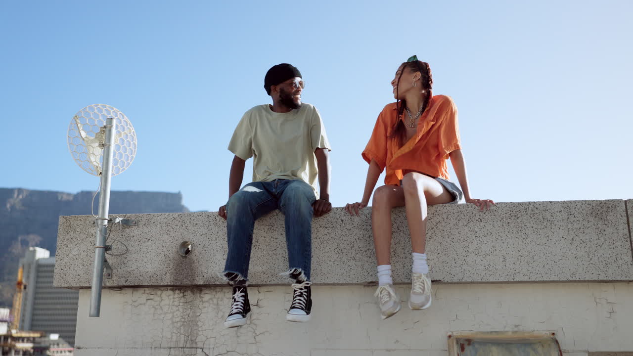 amigos, puñetazos y felicidad en la construcción de la ciudad