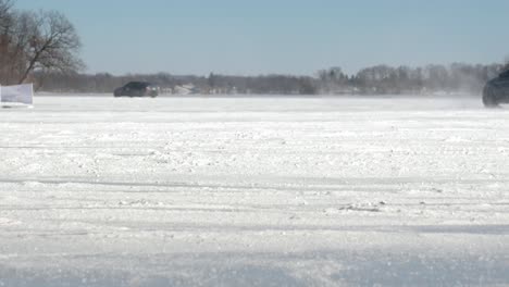 Driving-in-the-snow