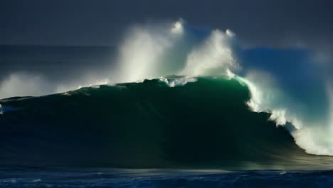 powerful ocean wave