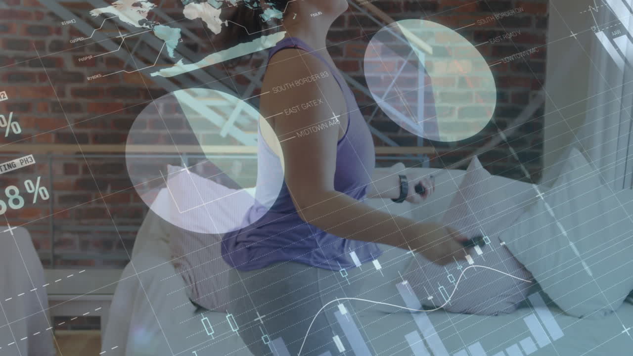 animación del procesamiento de datos sobre mujer saltando en la cuerda saltando ejercicio en casa