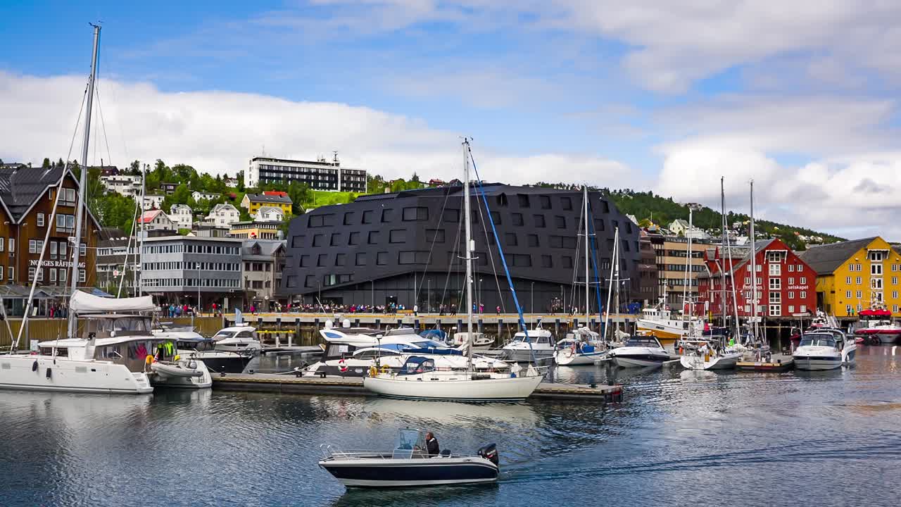 노르웨이 북부 트롬소 의 마리나 의 전망