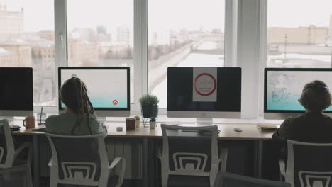 call center agents working during pandemic