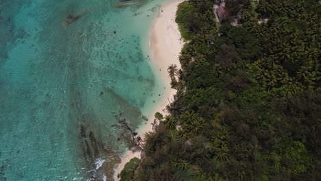 Drohnenaufnahme-Des-Weißen-Sandstrandes-Auf-Der-Insel-Managaha