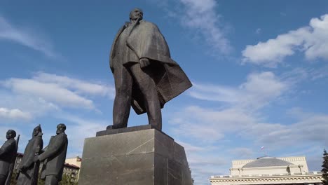 vladimir lenin statue in the city of novosibrisk