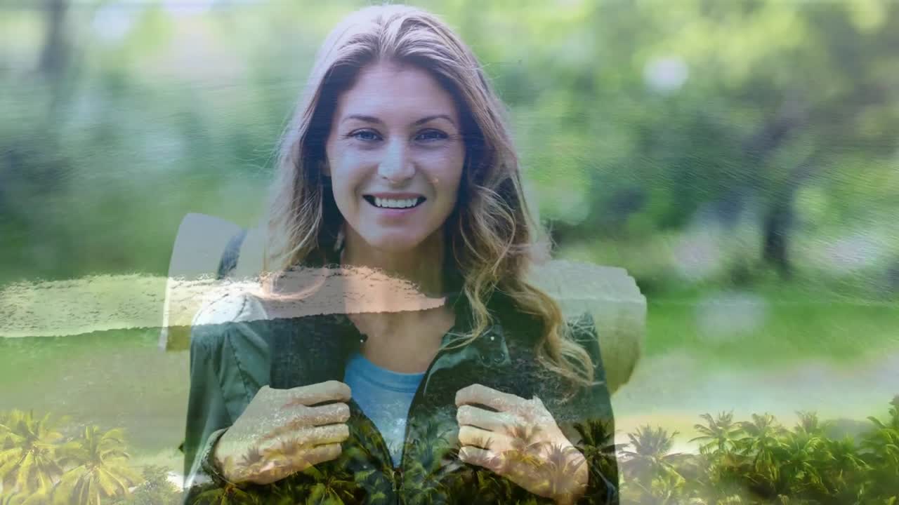 mujer acampando con la transición de la naturaleza