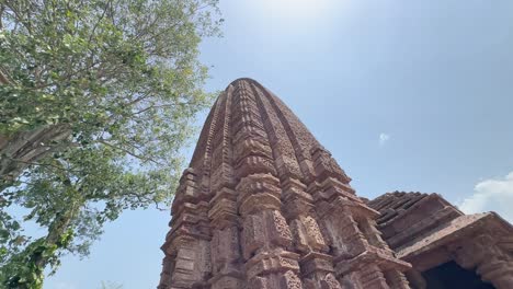 the ancient, stone-built hindu temples in amarkantak, particularly those dating back to the 11th century, include the machhendranath and pataleshwar temples, built by the kalachuri king karnadeva