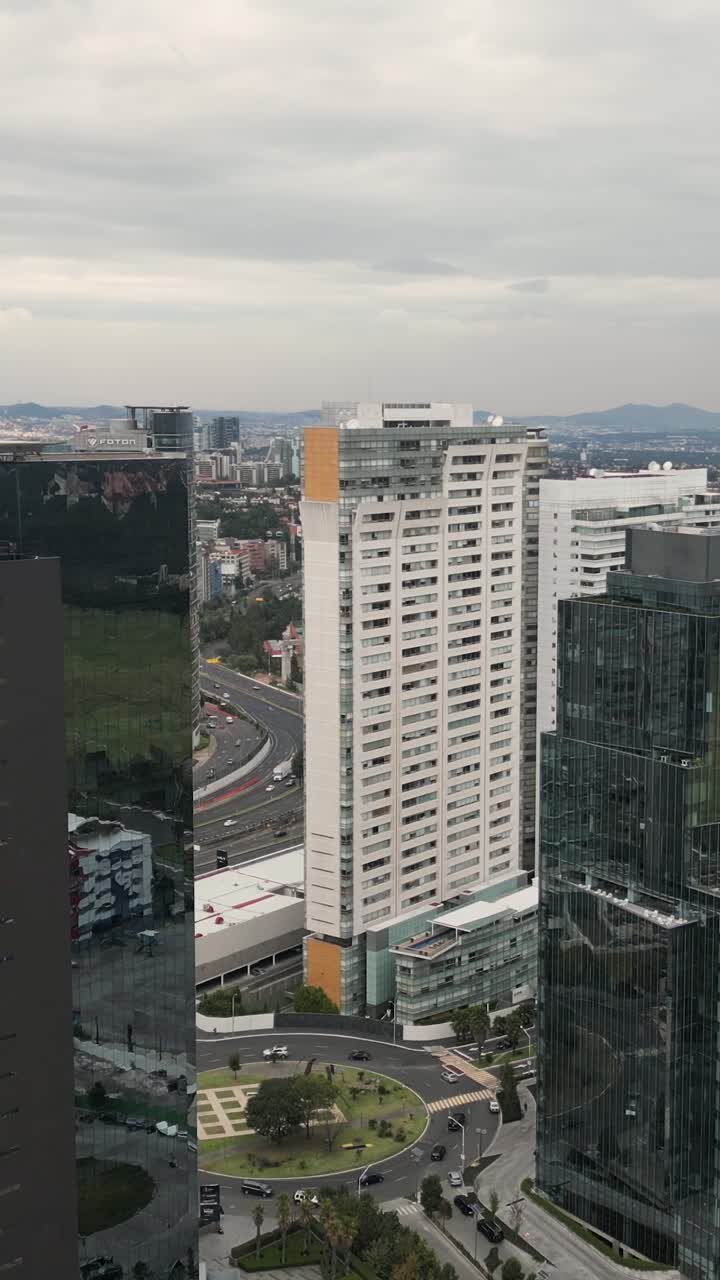 Imagens de drone de Santa Fé, México, em modo vertical