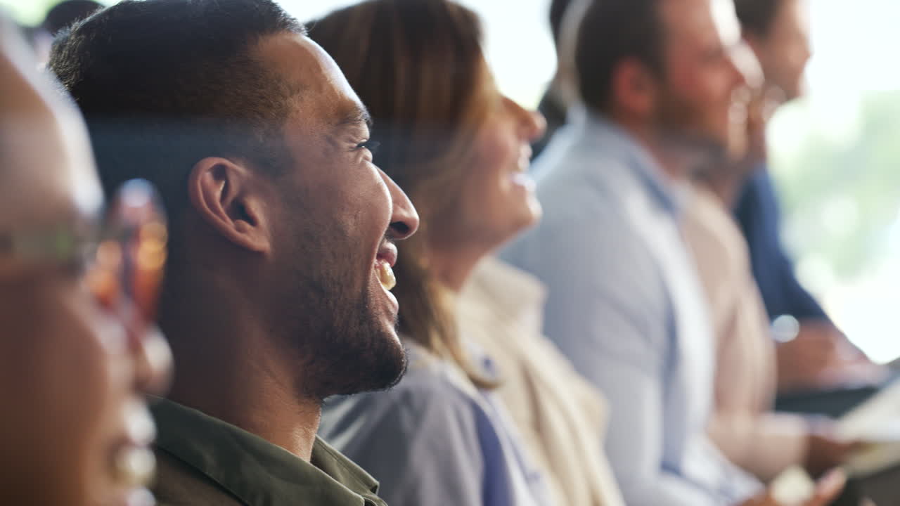 los seminarios rígidos y almidonados son tan del siglo pasado
