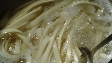 pasta en ebullición