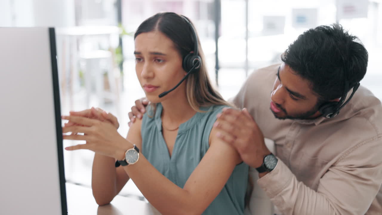 슬픈, 여자와 콜 센터와 남자가 위로