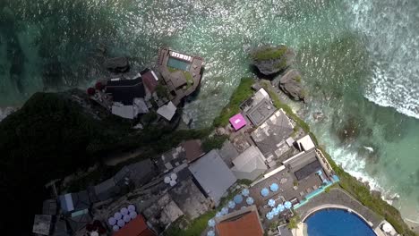 Enorme-Sombra-De-Nube-Que-Cubre-El-área-De-La-Playa