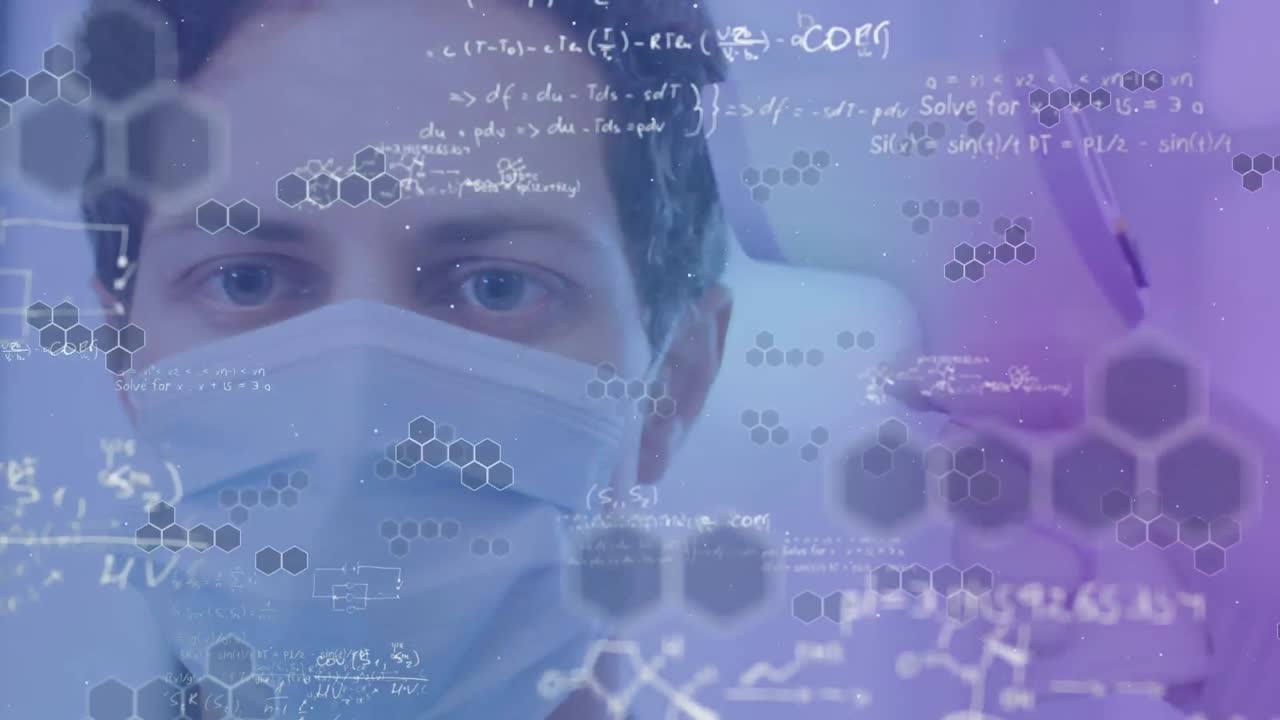 animación de moléculas y ecuaciones matemáticas sobre el hombre con máscara facial tomando la temperatura