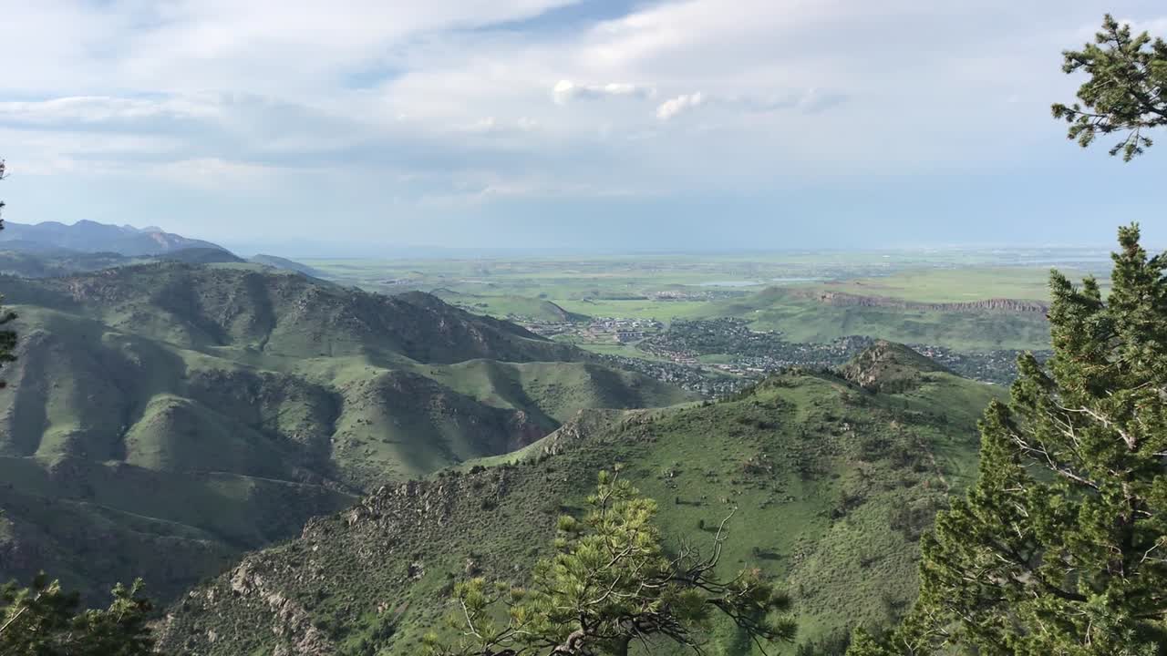 Vue panoramique de Lookout Mountain et de Golden Colorado au printemps