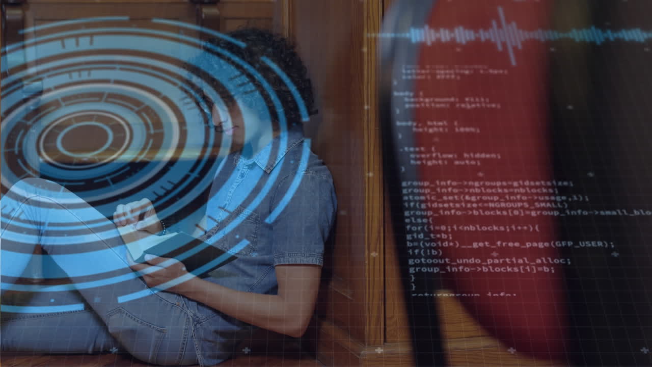 escáner redondo y procesamiento de datos sobre un estudiante caucásico estudiando en la biblioteca de la universidad