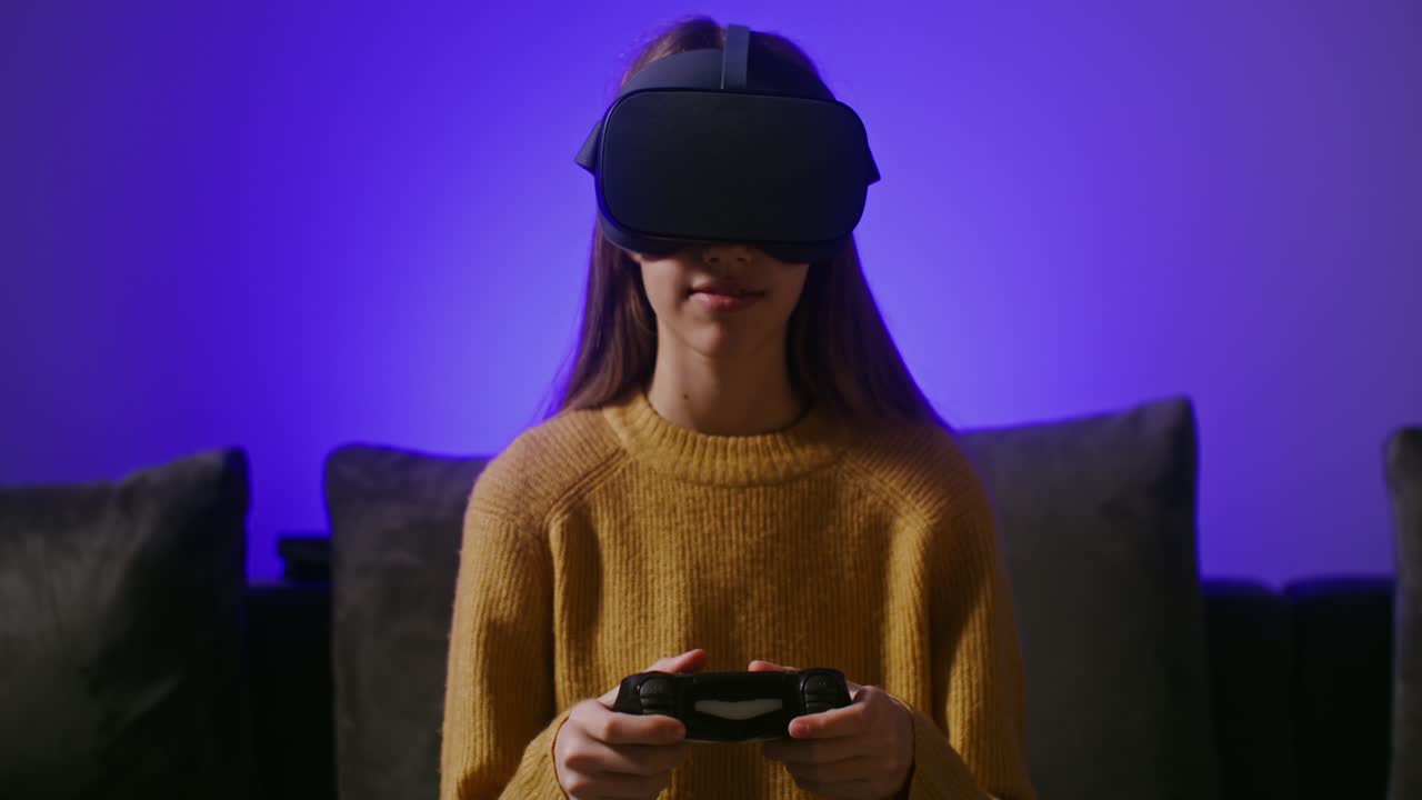 niña jugando al juego vr