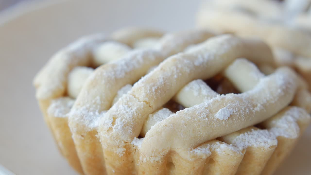 primer plano de mini pasteles de manzana
