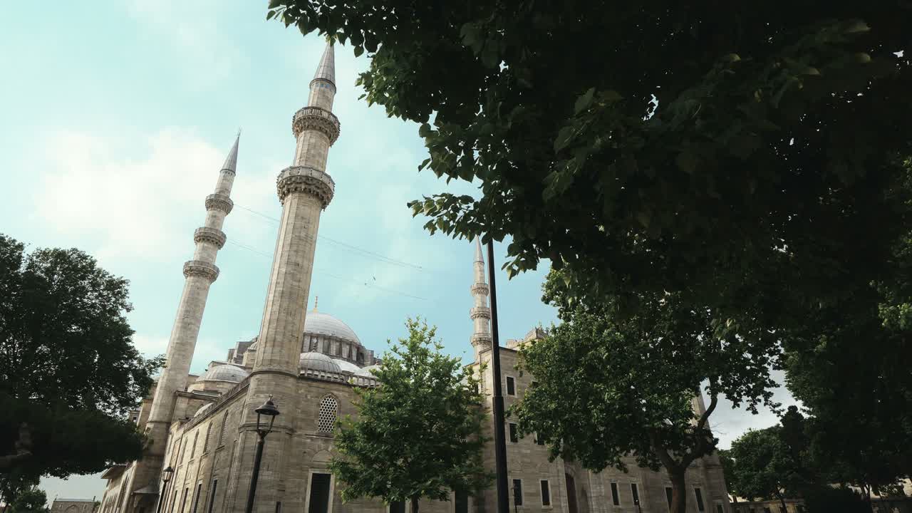 мечеть сулеймани с минаретами утром, стамбул, турция