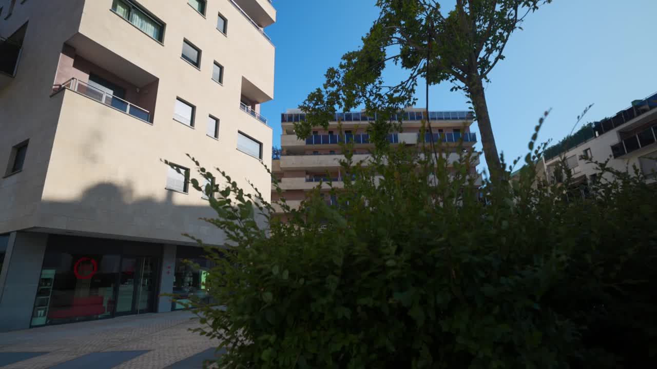 zona residencial de vimercate en la región de lombardía en italia