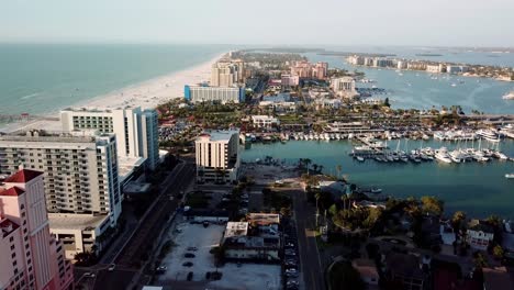 Inclinación-Aérea-Hasta-Clearwater-Florida,-Playa-Clearwater-Florida